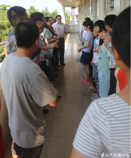 E:\太阳集团tyc官网入口\水产传媒中心\2016级相关报道\春风化雨 精准走心\5.jpg E:\太阳集团tyc官网入口\水产传媒中心\2016级相关报道\春风化雨 精准走心\5.jpg