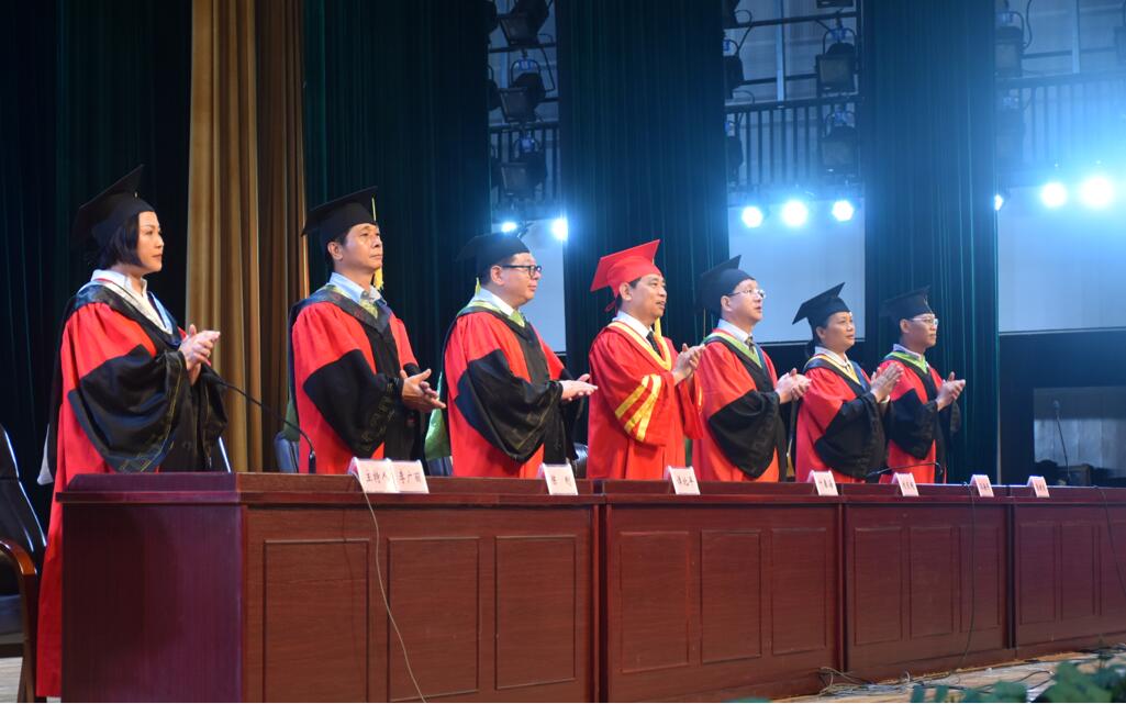 E:\太阳集团tyc官网入口\毕业典礼\新闻报道\2018届毕业典礼（suncitygroup太阳新城）\毕业典礼照片\3.jpg