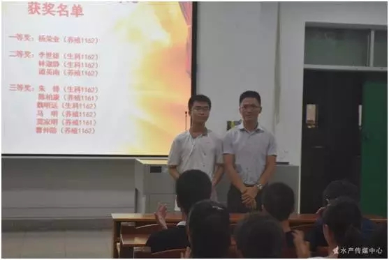 C:\Users\Administrator\Desktop\新建文件夹\开会了,小鲜肉!\5.webp.jpg C:\Users\Administrator\Desktop\新建文件夹\开会了,小鲜肉!\5.webp.jpg